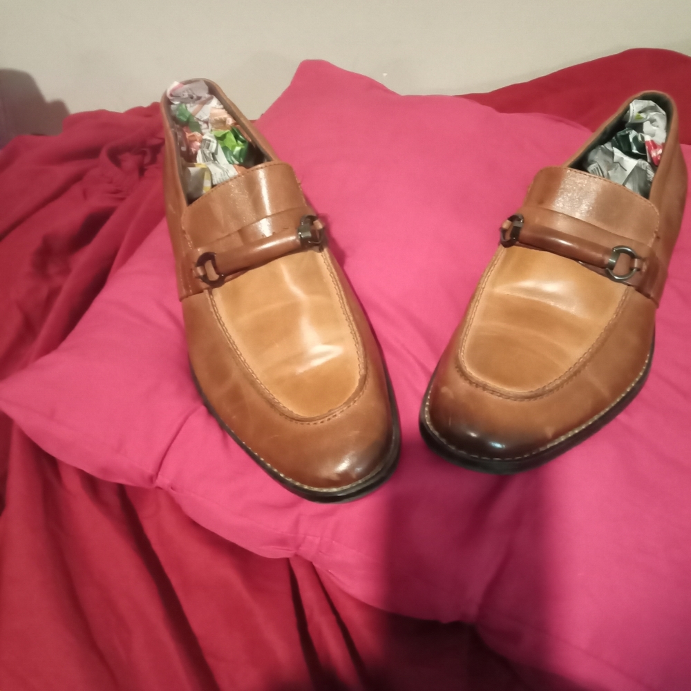 Beautiful Distressed Stacey Adams Loafers